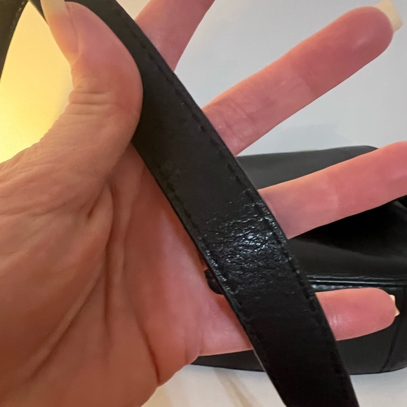 FRYE Olivia Black Leather Crossbody Bag Purse - Picture 10 of 12